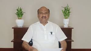 విద్యార్థి దశలోనే యోగా శిక్షణ తప్పనిసరి చేసేలా చట్టం