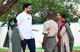 పాఠశాలల అభివృద్ధిలో..పూర్వవిద్యార్థులు భాగస్వాములు కావాలి