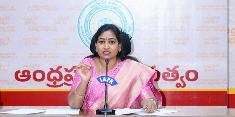 భారీవర్షాలపై అప్రమత్తంగా ఉండాలి