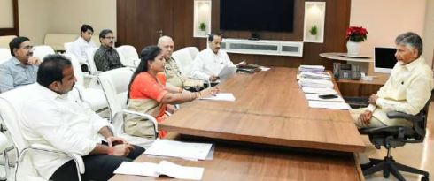 బాణా సంచా తయారీ కేంద్రంలో పేలుడు ఘటనపై ప్రభుత్వానికి నివేదిక