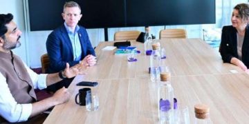 ఏపీ సీఫుడ్ పరిశ్రమకు అండగా నిలవండి