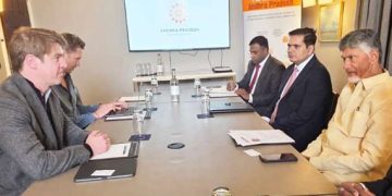 లండన్‌లో సీఎం బిజీ