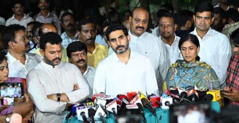 కాశీబుగ్గ మృతుల కుటుంబాలకు..రూ.15 లక్షల చొప్పున ఆర్థిక సాయం