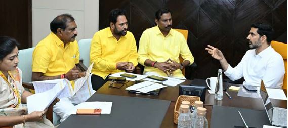 ప్రజలతో మమేకం కావాలి