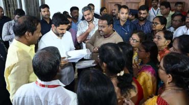 విశాఖలో మంత్రి లోకేష్ 77వ రోజు ప్రజాదర్బార్