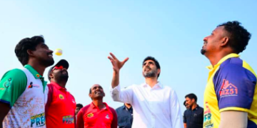 మంగళగిరి ప్రీమియర్ లీగ్ లో మంత్రి నారా లోకేష్ సందడి