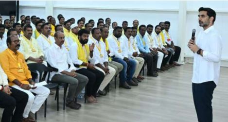 ప్రభుత్వం చేస్తున్న మంచిని ప్రజల్లోకి తీసుకెళ్లండి