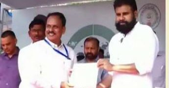 ఆవుల చంద్రశేఖర్ కు ప్రతిష్టాత్మక అవార్డు