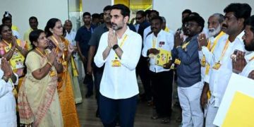 ప్రజలతో మమేకమై సమస్యల పరిష్కారానికి కృషిచేయాలి