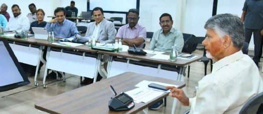 లక్ష్యాల మేరకు రాజధాని పనులు