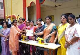 మహిళల స్వయం ఉపాధికి లోకేష్ అండ