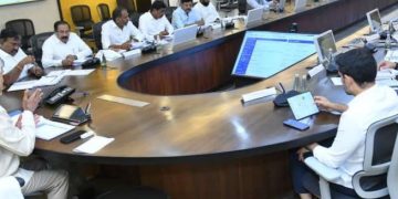 పాఠ్యాంశాల నవీకరణ