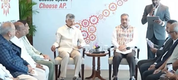 సీబీఎన్ 361 డిగ్రీస్ పుస్తకం ఆవిష్కరణ