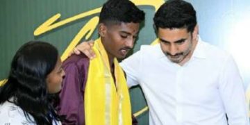 ప్రైవేటు స్కూళ్లను మించి ప్రభుత్వ స్కూళ్లు!