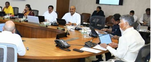 50 ఏళ్ల లోపు బీపీఎల్ చేనేతలకు భరోసా