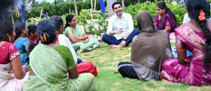 ప్రభుత్వ పాఠశాలలు చూసి అసూయపడాలి