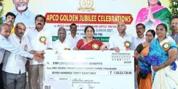 ఆప్కో స్వర్ణోత్సవ వేళ నేతన్నలకు వరాల జల్లు