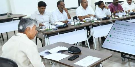 పొగాకు రైతులను ఆదుకోవాలి