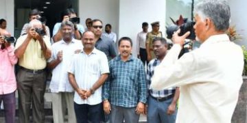 ఫొటో జర్నలిస్ట్‌గా మారిన సీఎం చంద్రబాబు