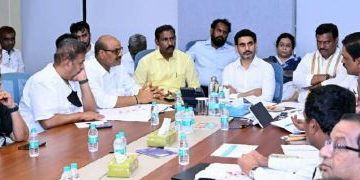 అతిపెద్ద ధింసా నృత్యంతో ప్రధానికి ఘనస్వాగతాంజలి