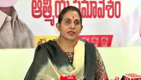 మెగా డీఎస్సీపై విషం కక్కుతున్న వైసీపీ