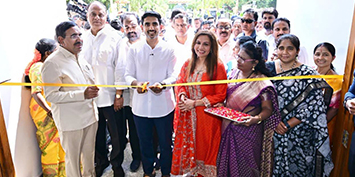 నెల్లూరు పట్టణం స్టోన్ హౌస్ పేటలో ఆధునీకరించిన ఆర్ఎస్ఆర్ మున్సిపల్ కార్పోరేషన్ హైస్కూల్ ను విద్య, ఐటీ శాఖల మంత్రి నారా లోకేష్ ప్రారంభించారు.