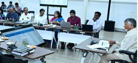 పౌర సేవల్లో నాణ్యతకు సామర్థ్యమే కీలకం